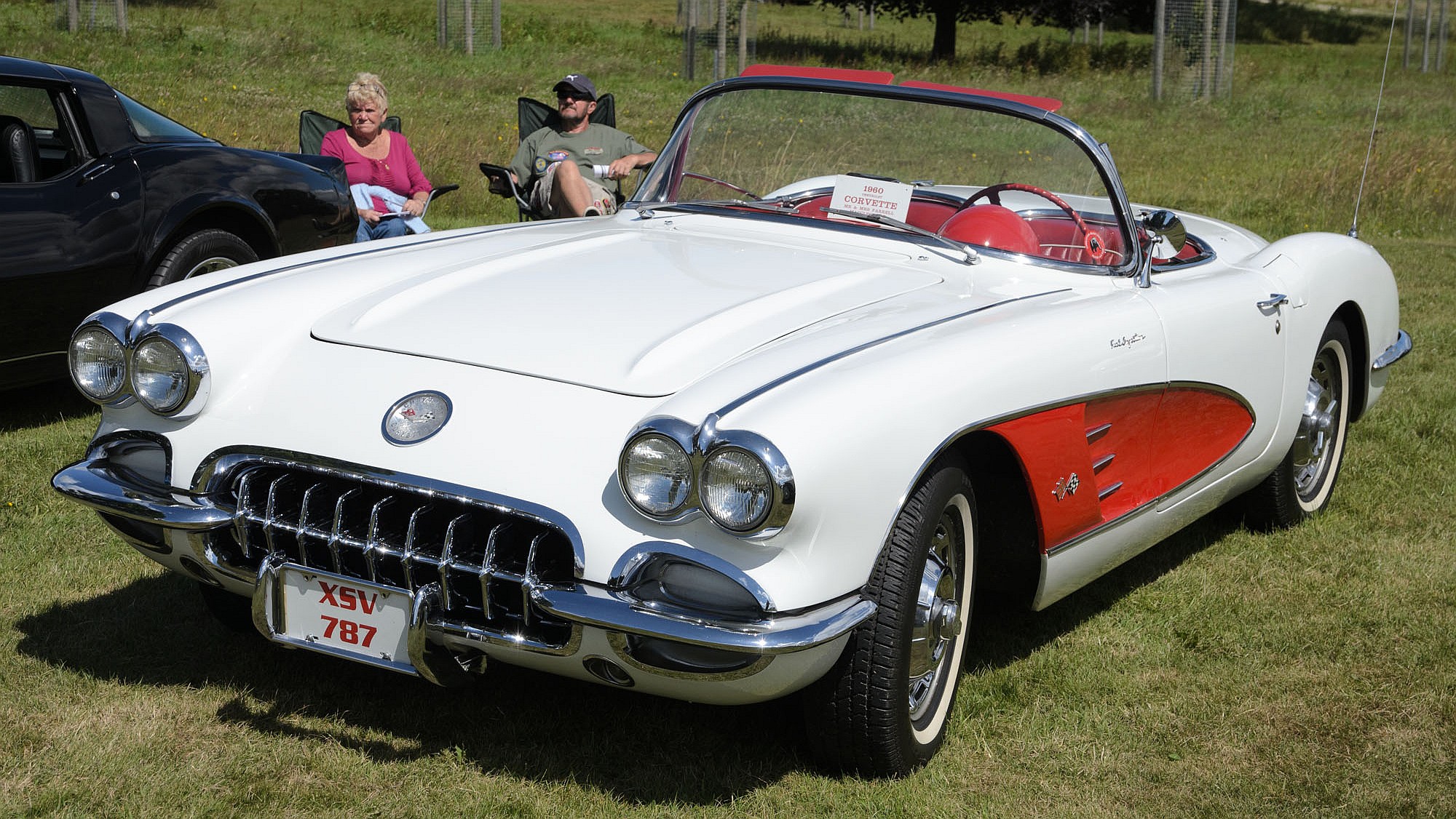 Click to Enlarge-Esc to Close Corvette Generations/C1/C1 1960 Corvette White 03.jpg